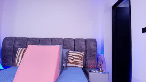 Debora  online show from 11.27.25