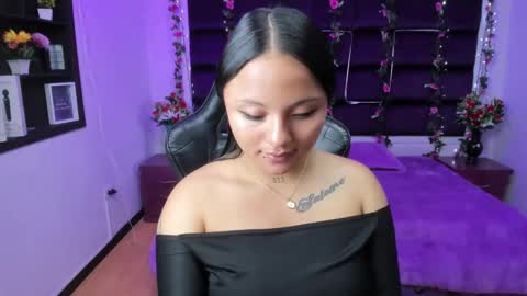 Snapshot of sweelanna chatting on 02.05.25 sweet ana  online show from 02.05.25