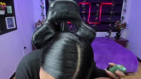 Snapshot of sweelanna chatting on 02.12.25 sweet ana  online show from 02.12.25