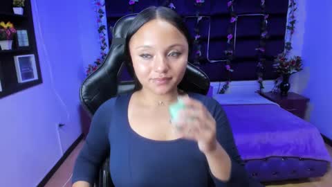 Snapshot of sweelanna chatting on 03.11.25 sweet ana  online show from 03.11.25