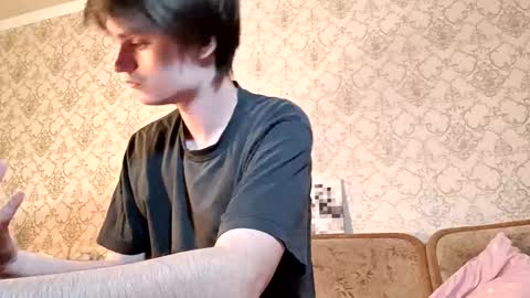 Snapshot of sweet6boy9 chatting on 09.18.25 Sweet boy online show from 09.18.25