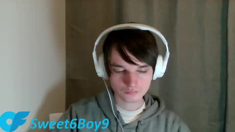 Snapshot of sweet6boy9 chatting on 04.12.26 Sweet boy online show from 04.12.26