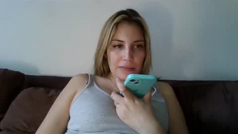 Snapshot of sweet__alana chatting on 01.26.25 Sweet  alana online show from 01.26.25