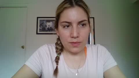 Snapshot of sweet__alana chatting on 09.17.25 Sweet  alana online show from 09.17.25