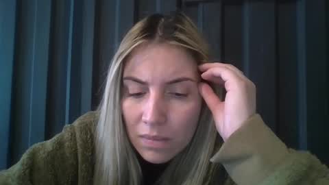 Snapshot of sweet__alana chatting on 09.29.25 Sweet  alana online show from 09.29.25