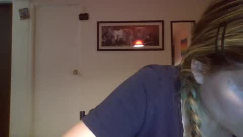 Snapshot of sweet__alana chatting on 10.17.25 Sweet  alana online show from 10.17.25