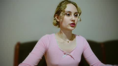 Snapshot of sweet__daddy8 chatting on 12.25.24 BredEmiliya online show from 12.25.24