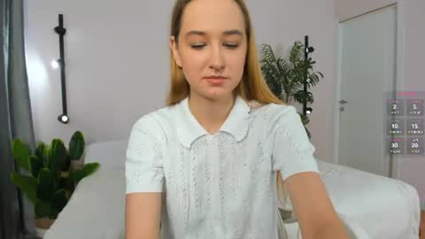 Monica  GTM 3MoTuWeFrSa 500pm-1000pm  online show from 08.05.26