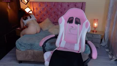 sweet__thang online show from 10.25.25