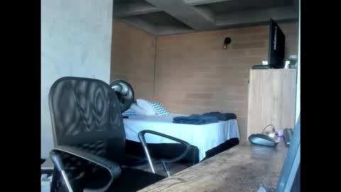 Snapshot of sweet_astra_goddess chatting on 09.25.25 sweet_astra_goddess online show from 09.25.25