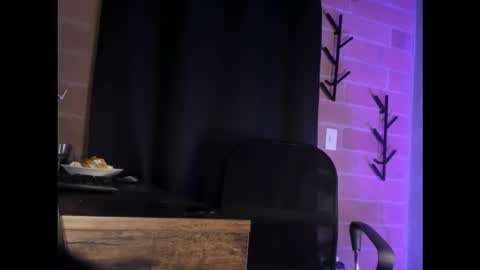 Snapshot of sweet_astra_goddess chatting on 10.03.25 sweet_astra_goddess online show from 10.03.25