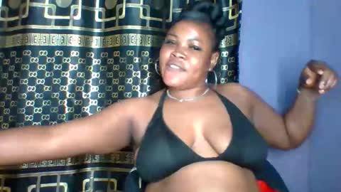 Snapshot of sweet_baby27 chatting on 09.14.25 sweet baby online show from 09.14.25