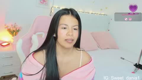 sweet_dania_ online show from 09.21.25