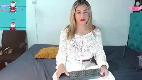 Snapshot of sweet_devil2 chatting on 12.13.24 kandy muller online show from 12.13.24