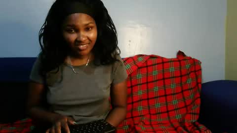 Snapshot of sweet_dollo chatting on 09.28.25 sweet_dollo online show from 09.28.25