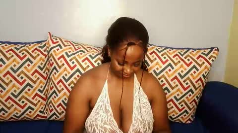 Snapshot of sweet_dollo chatting on 10.14.25 sweet_dollo online show from 10.14.25