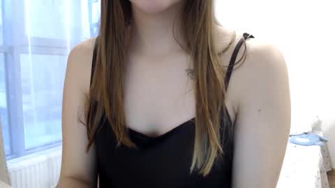 Snapshot of sweet_dreams_kitty chatting on 11.06.25 YourKitt online show from 11.06.25