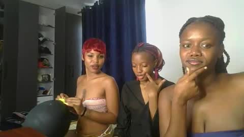 sweet_ella6 online show from 04.10.26