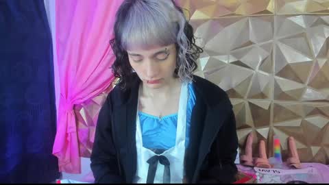  emmili  online show from 01.21.25