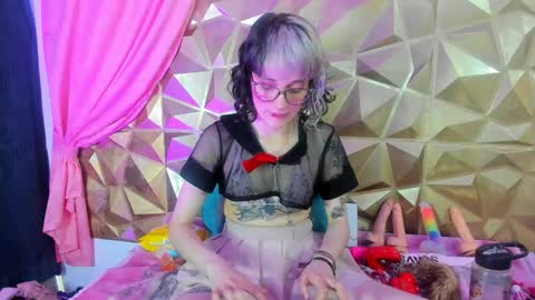  emmili  online show from 02.03.25