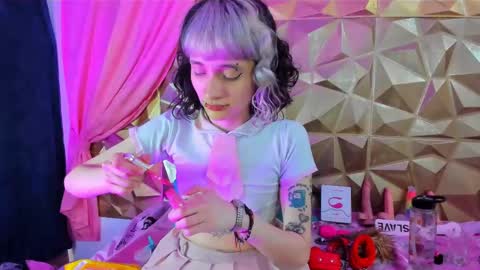  emmili  online show from 02.17.25