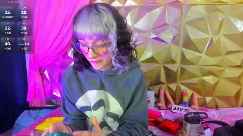  emmili  online show from 03.07.25