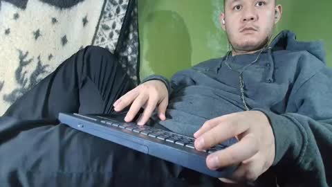 sweet_guy36 online show from 10.07.25