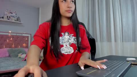 Snapshot of sweet_isiis chatting on 02.27.25 Isiis online show from 02.27.25