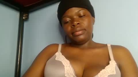 Snapshot of sweet_jamiie chatting on 11.18.25 jay online show from 11.18.25