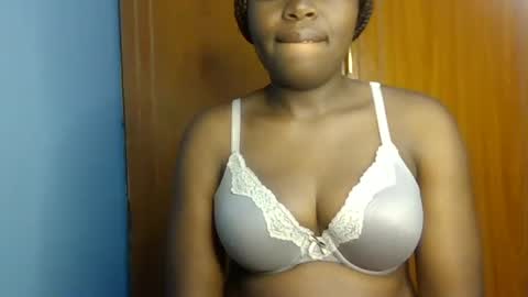 Snapshot of sweet_jamiie chatting on 11.26.25 jay online show from 11.26.25