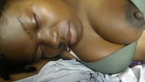 Snapshot of sweet_jamiie chatting on 12.13.25 jay online show from 12.13.25