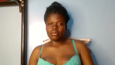 Snapshot of sweet_jamiie chatting on 12.17.25 jay online show from 12.17.25