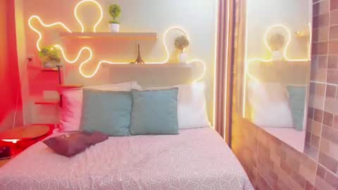 Snapshot of sweet_joss_ chatting on 10.07.25 Joss online show from 10.07.25