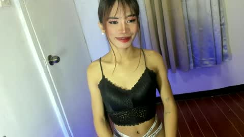 sweet_kyliexx online show from 06.12.26