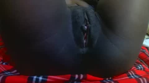 Queen Winnie online show from 12.04.25