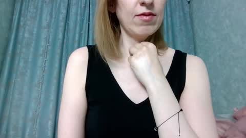 sweet_lilbunny online show from 02.13.26