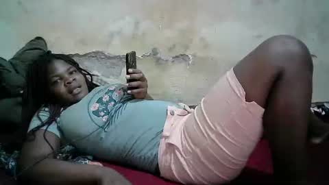 Snapshot of sweet_lilianah chatting on 12.01.25 sweet_lilianah online show from 12.01.25