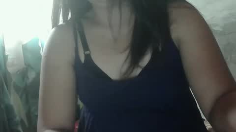 Snapshot of sweet_lily0613 chatting on 02.05.25 sweet_lily0613 online show from 02.05.25