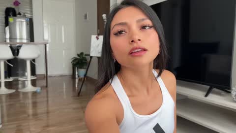 Snapshot of sweet_littleee chatting on 11.15.25 free private online show from 11.15.25