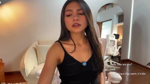 Snapshot of sweet_littleee chatting on 04.26.26 free private online show from 04.26.26
