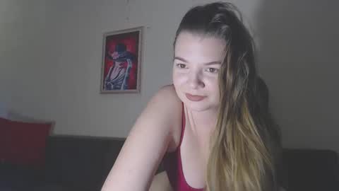Snapshot of sweet_martinique chatting on 12.29.24 TexasPAWG101 online show from 12.29.24