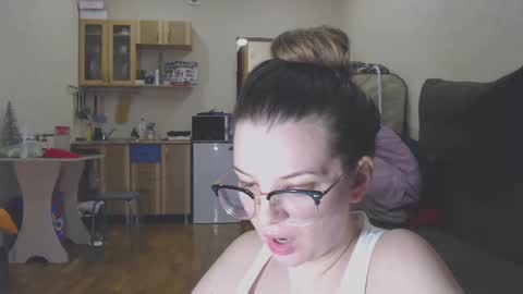 Snapshot of sweet_martinique chatting on 02.16.25 TexasPAWG101 online show from 02.16.25