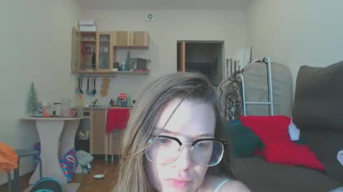 Snapshot of sweet_martinique chatting on 02.28.25 TexasPAWG101 online show from 02.28.25