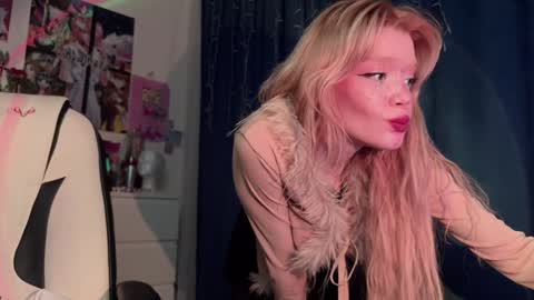 Melissa. Join me on Fansly link in social medias online show from 01.18.25