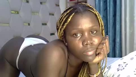 sweet_melodiyy online show from 04.12.26