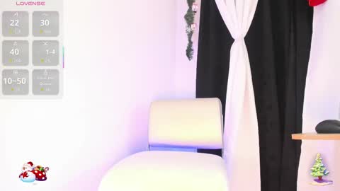 Snapshot of sweet_melody8 chatting on 12.14.25 Melody online show from 12.14.25