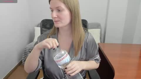 Mila online show from 03.10.26