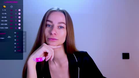 Mia online show from 10.20.25