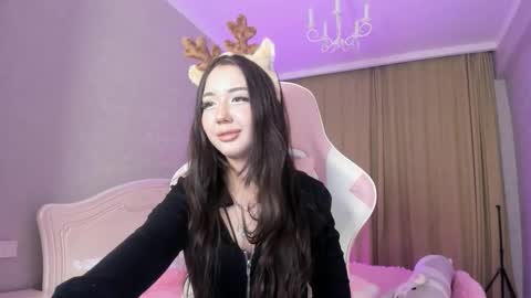 Snapshot of sweet_mikasa chatting on 10.28.25 Mikasa online show from 10.28.25