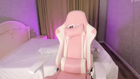 Snapshot of sweet_mikasa chatting on 11.06.25 Mikasa online show from 11.06.25